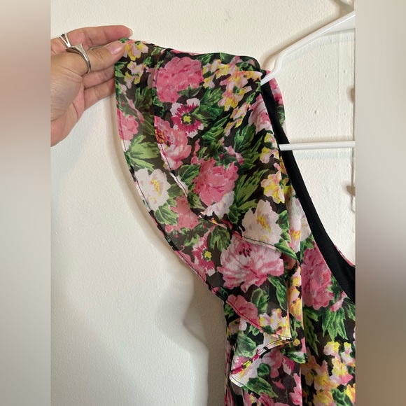 Wayf Floral Tiered Flowy Dress - Picture 5 of 10